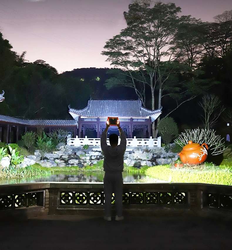 SOLAR Charging Flood Light (HEAVY DUTY)